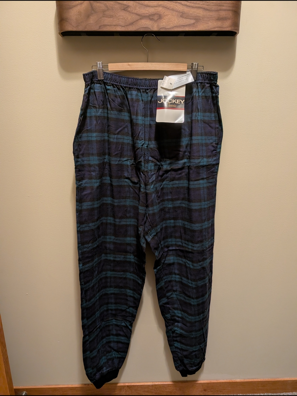 Jockey Men’s Black and Dark Green Plaid Jogger Pants